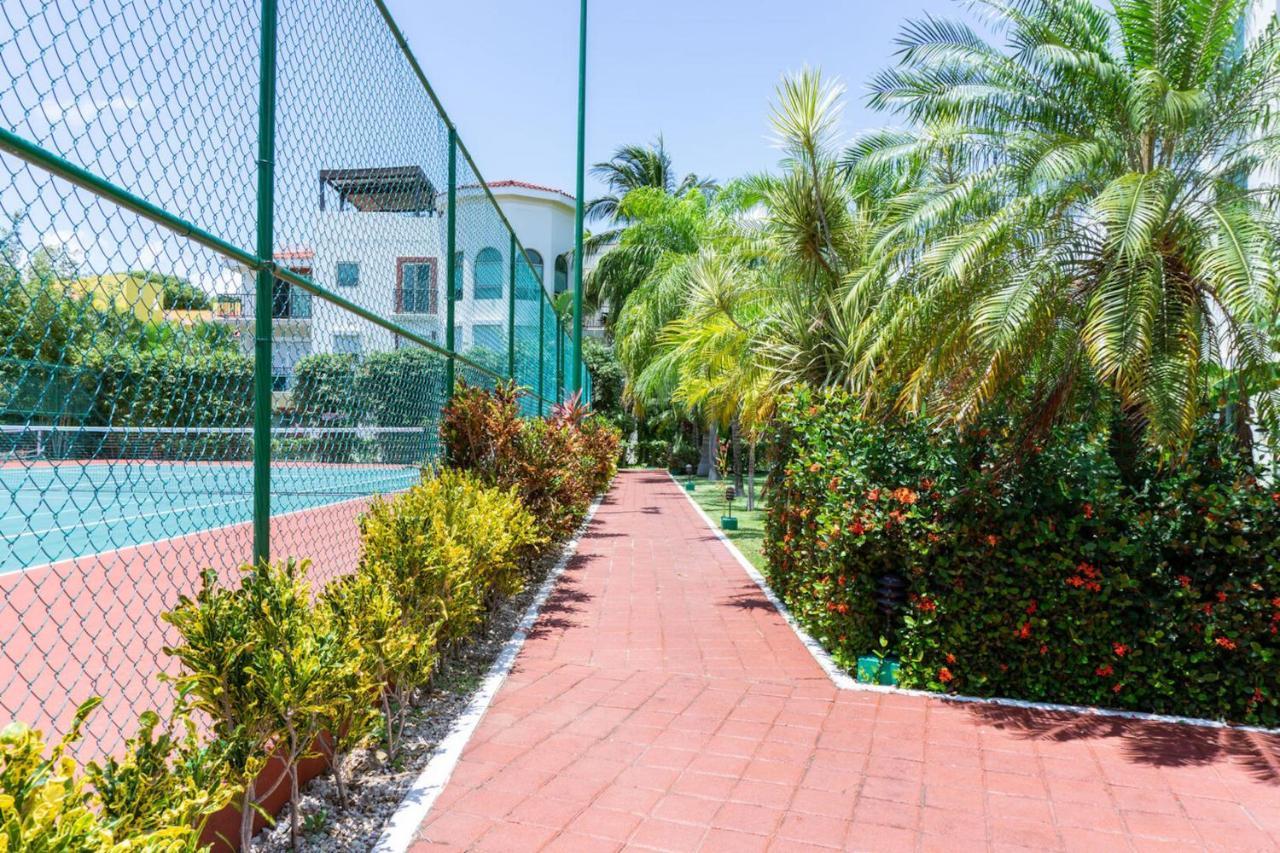 Paseo Del Sol Condohotel By Bvr Playa del Carmen Exterior photo