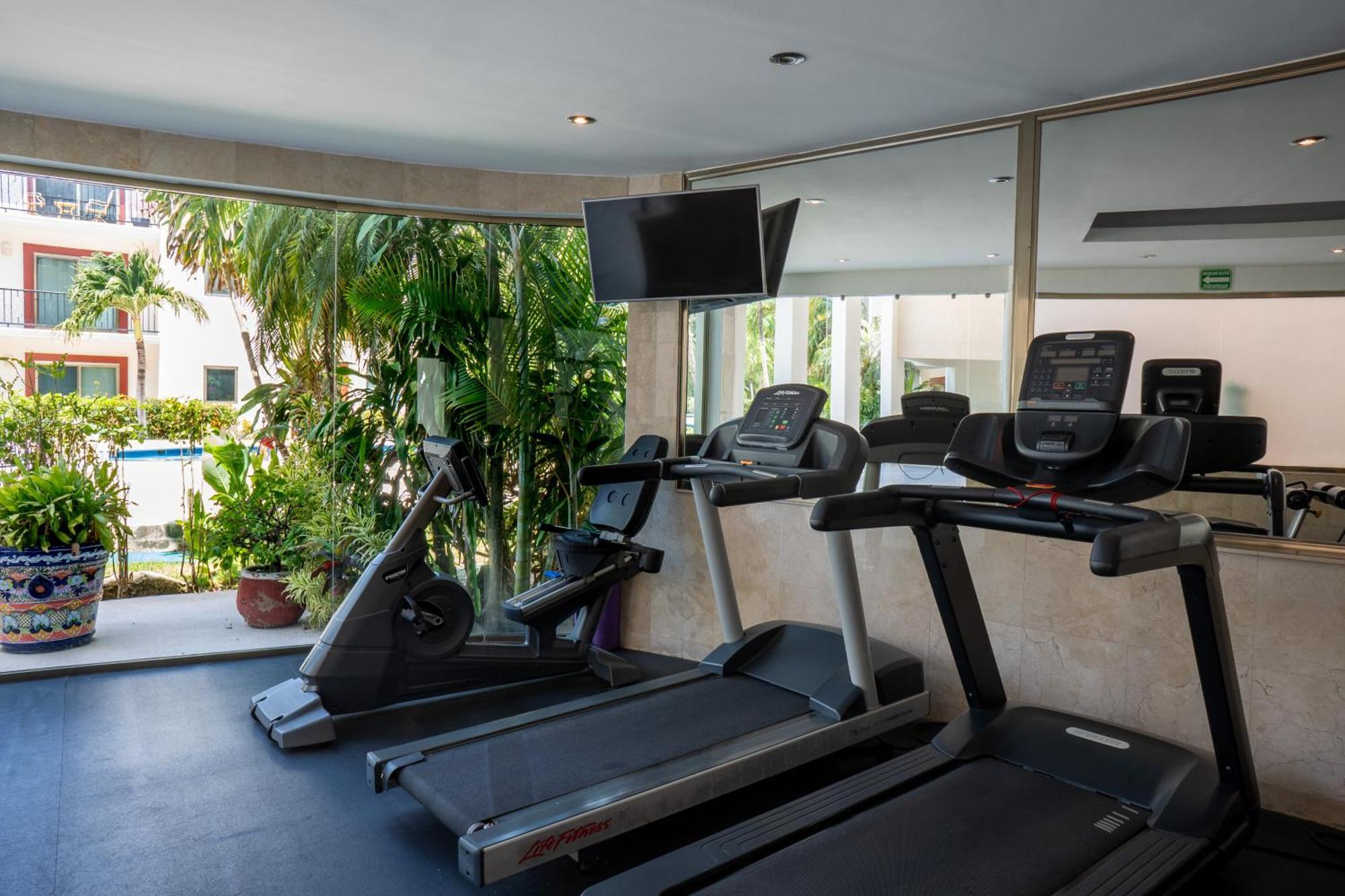 Paseo Del Sol Condohotel By Bvr Playa del Carmen Exterior photo
