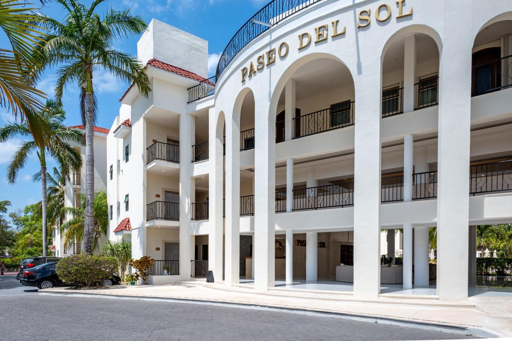 Paseo Del Sol Condohotel By Bvr Playa del Carmen Exterior photo